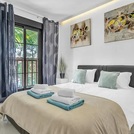 아파트 Hacienda Del Sol Penthouse By Finest 에스테포나